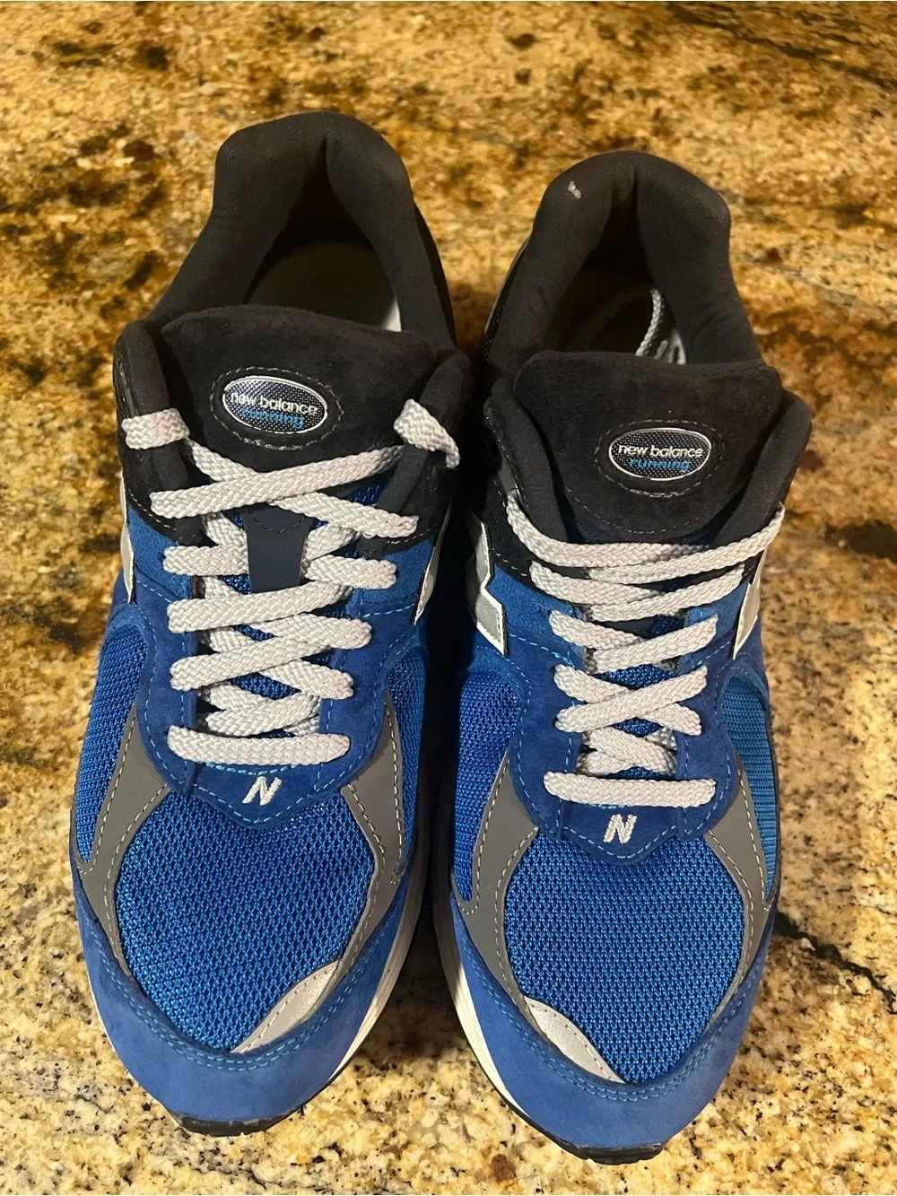 New Balance Men’s Blue & Black Athletic Sneakers unisex